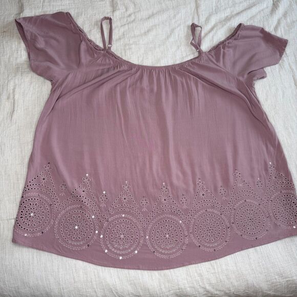 TORRID Women's Challis Eyelet Border Cold Shoulder Blouse Elderberry Size 4X - Picture 2 of 16